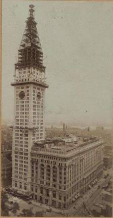 NYC History in the Palm of Your Hand The Metropolitan Life Insurance Building under construction in 1908 on Madison Avenue. Photo: NYPL and OldNYC