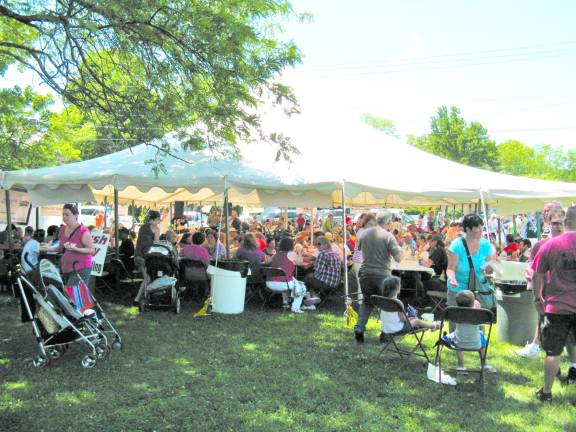 Great American Weekend brings on the crowds The dining tent was mobbed.
