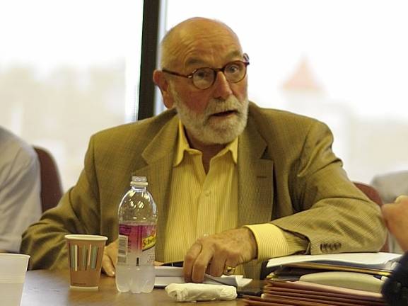Weary Orange voters turn to third party Orange County Legislator Michael Amo represents the Village of Kiryas Joel, where hundreds of young people have enrolled in the Independence Party. (Photo by Joshua Rosenau)