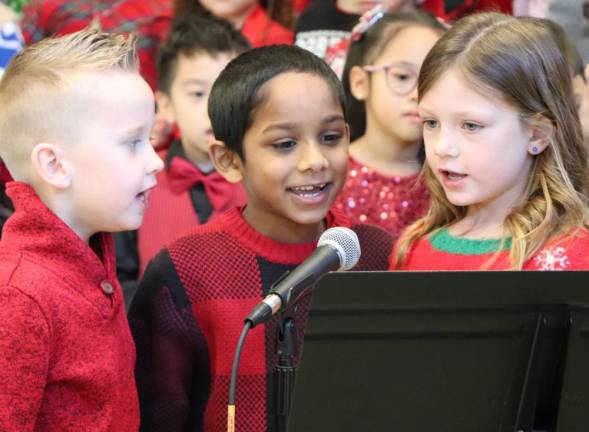 Scotchtown Avenue first graders delight with holiday concert