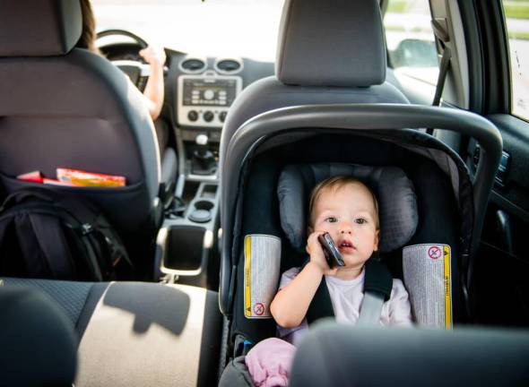 New NY law says kids must be in rear-facing car seat