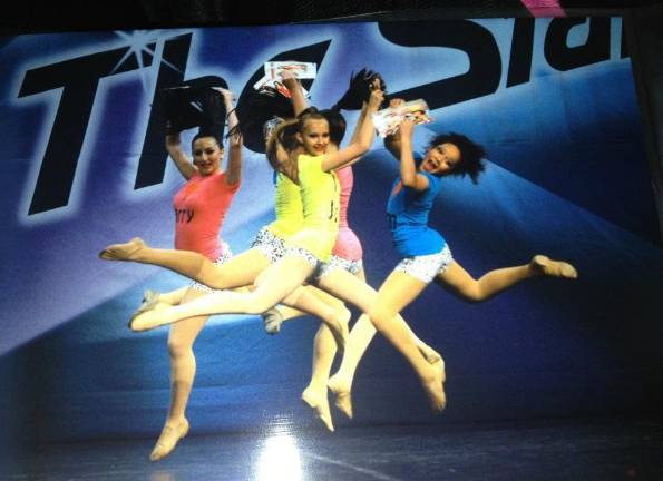 M'Lanie Hunter Dance takes top score, will reach for the stars at national competition M'Lanie Hunter Dance takes top score, will reach for the stars at national competition