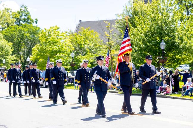 Goshen Supports the Fallen Firemen march for the fallen