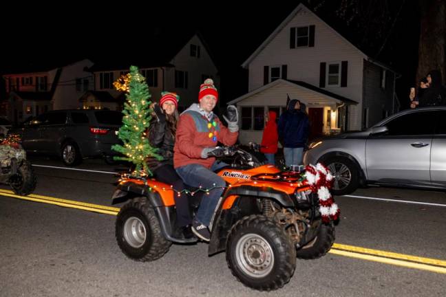 Holiday Light Parade in Chester, NY. Photos by Sammie Finch