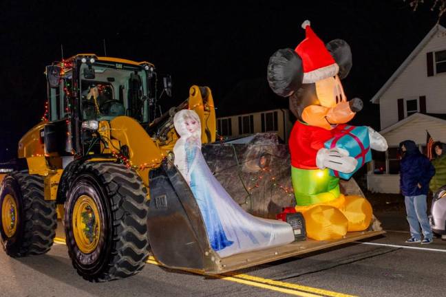 Holiday Light Parade in Chester, NY. Photos by Sammie Finch