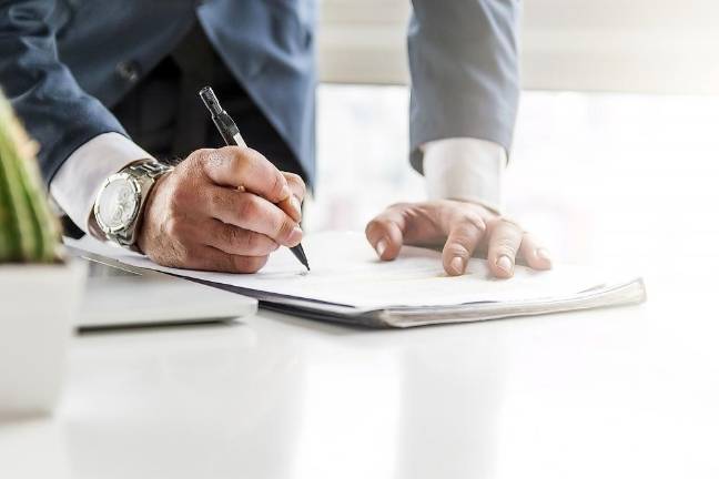 Experts: Don't shorten 2020 to 20 when signing legal documents Experts: Don't shorten 2020 to 20 when signing legal documents