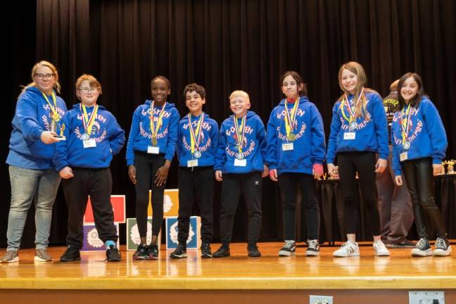 (L-R) Rachel Losee, Jackson Thurtle, Ayooluwapo Folami, William Arteaga, Gabe Beyers, Celia Arteaga, Penny Losee, Betty Collado. They won first place for Classics...The Walls of Troy.