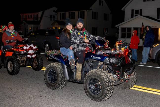 Holiday Light Parade in Chester, NY. Photos by Sammie Finch