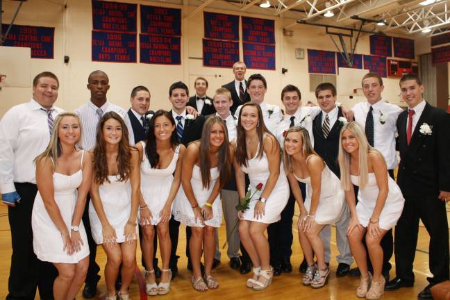 Honors and scholarships for Goshen students on Class Day Back row (from left): Evan McDowell, James Hames, Rich Bullen, Alex Bogris, Ryan Winski, Devin Kish, Kyle Iazzetti, Anthony Mirra, Frankie Worden, Zach Hayden. Front row, from left, Stephanie Kushnir, Cara Vetere, Nicolette Capocciamo, Meredith Jordan, Victoria Blaine, Elsa Javenes, Erin Brennan.