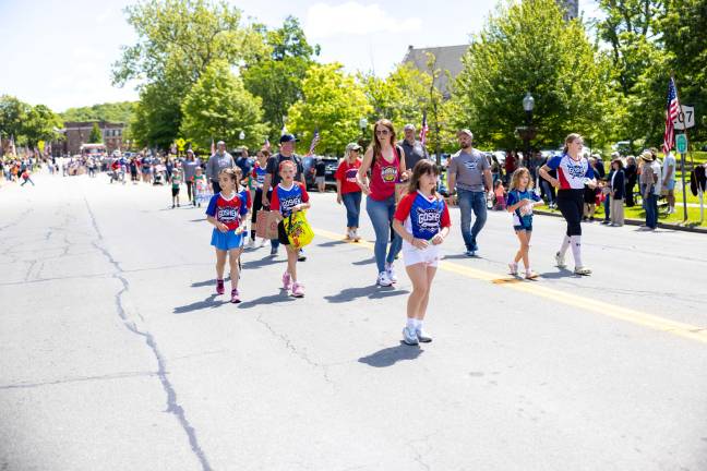 Goshen Supports the Fallen Lots of little supporters