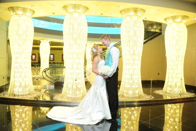 Lauren Svensson and Adam Dempsky wed Lauren Svensson and Adam Dempsky wed