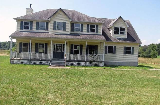 Jeanne Ryan's former horse farm selling for $380K Jeanne Ryan's former horse farm is up for sale.