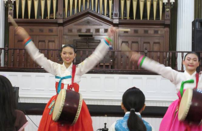 Korean Cultural Night dazzles the community The Jindo Drum Dance (Photo by Ginny Privitar)