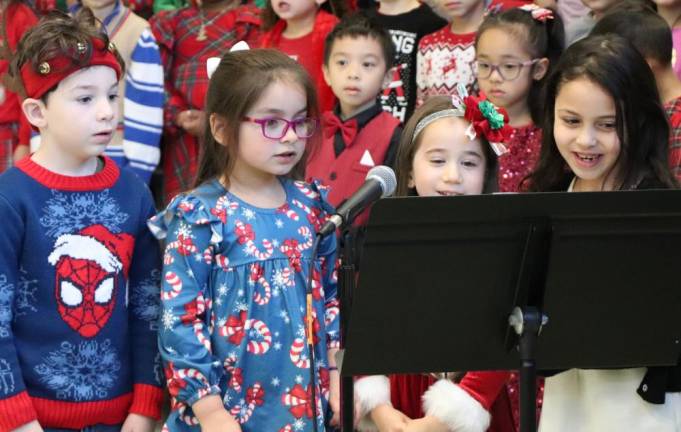 Scotchtown Avenue first graders delight with holiday concert