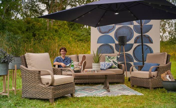 How to live BIG in your backyard this summer How to live BIG in your backyard this summer