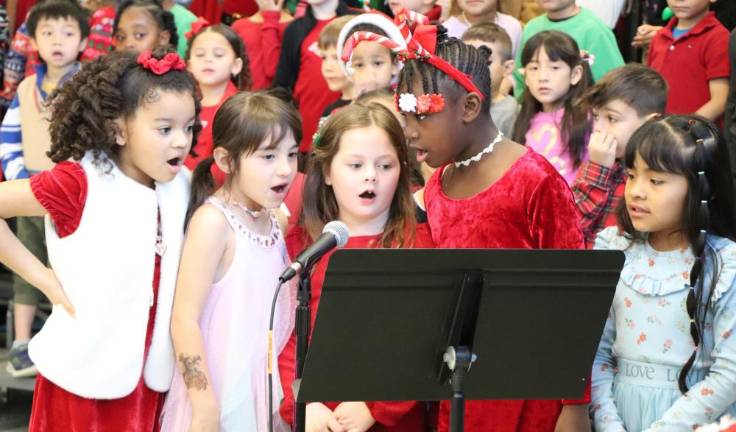 Scotchtown Avenue first graders delight with holiday concert