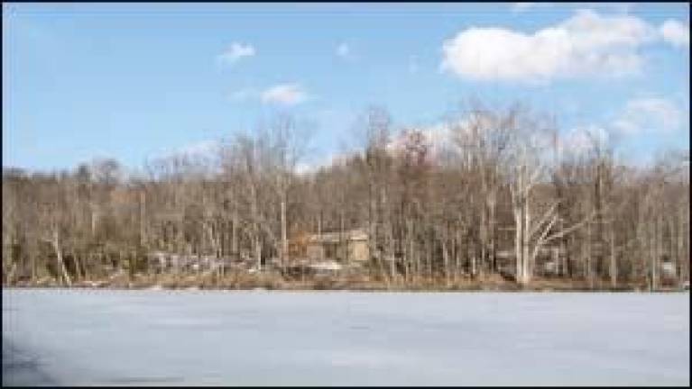 Toxic buildings pose danger to Glenmere Lake Toxic buildings pose danger to Glenmere Lake