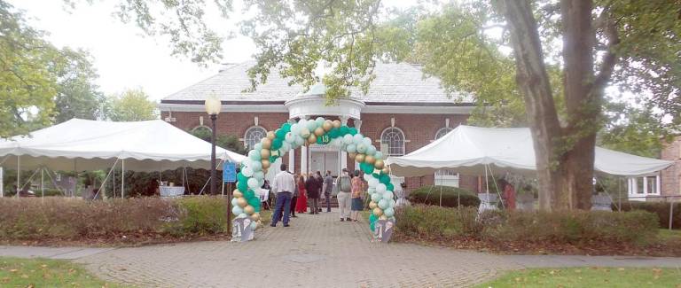 Everything is ready for the crowd to arrive in celebration of the ribbon cutting at the first free-standing synagogue in Goshen. Photos by Frances Ruth Harris.