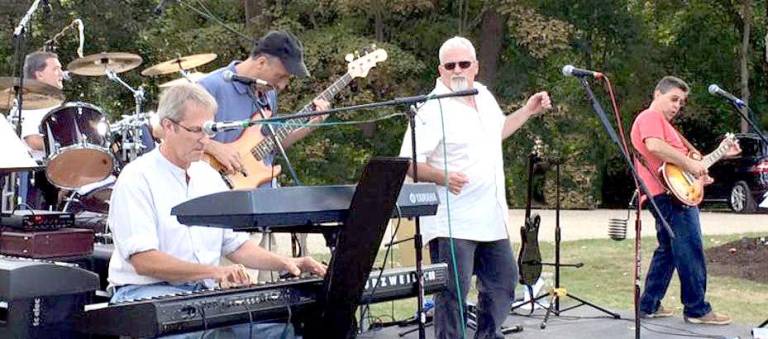 Experience Warwick’s vibrant live music scene Tangent.