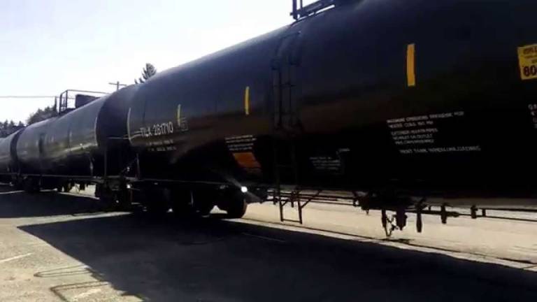 NY cities update emergency plans to deal with oil trains NY cities update emergency plans to deal with oil trains