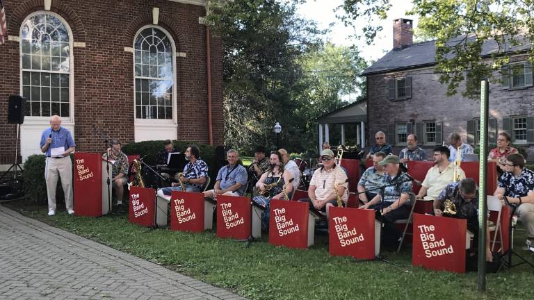 Ice cream consumption at big band concert smashes record Ice cream consumption at big band concert smashes record
