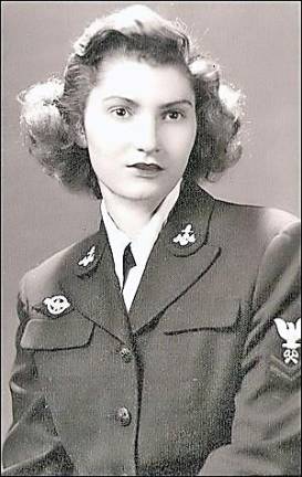 Navy WAVE Loretta Winkler in 1943.