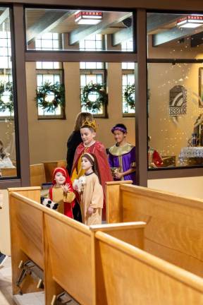 Local kids participate in Christmas pageant