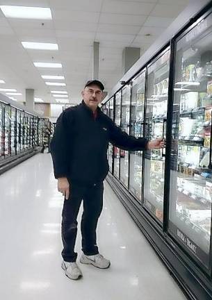 Chester ShopRite worker Joe Schott is retiring after 48 years there.