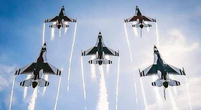 U.S. Air Force Thunderbirds. Photo source: airshowny.com.