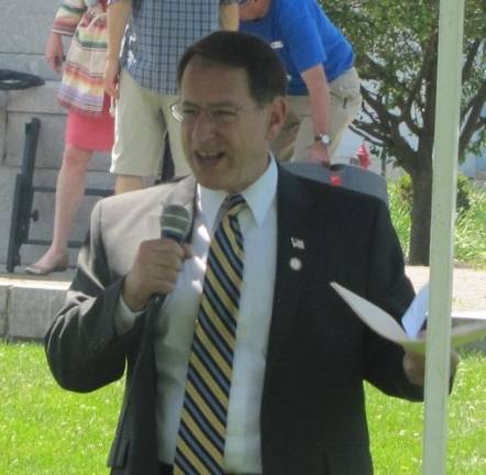Legislator Mike Anagnostakis leading a rally in 2013 to save Valley View (Photo provided)