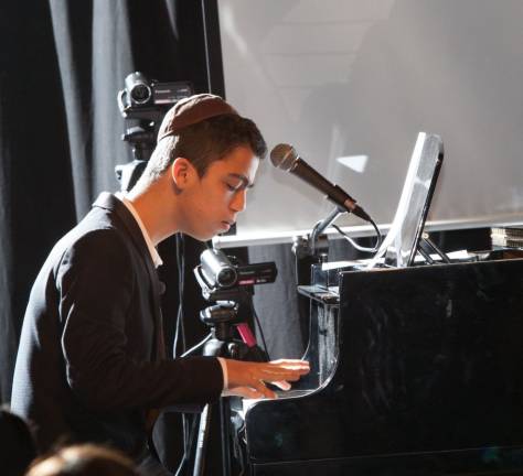 Photos courtesy of Chabad of Orange County / Alken Studio