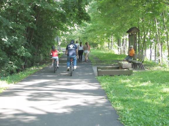 Heritage Trail is a converted rail bed of the Erie Railroad. Visitors are invited to walk, jog, and bike along its 10-foot wide, 14-mile scenic route from Goshen, Chester and Monroe.