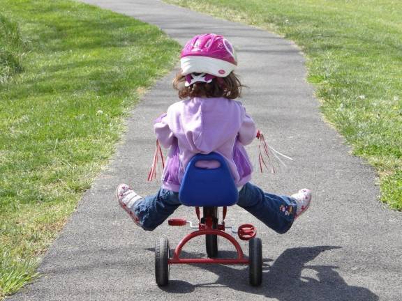 Tips for keeping infants and toddlers safe this summer