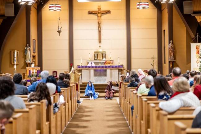 Local kids participate in Christmas pageant