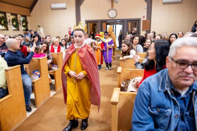 Local kids participate in Christmas pageant