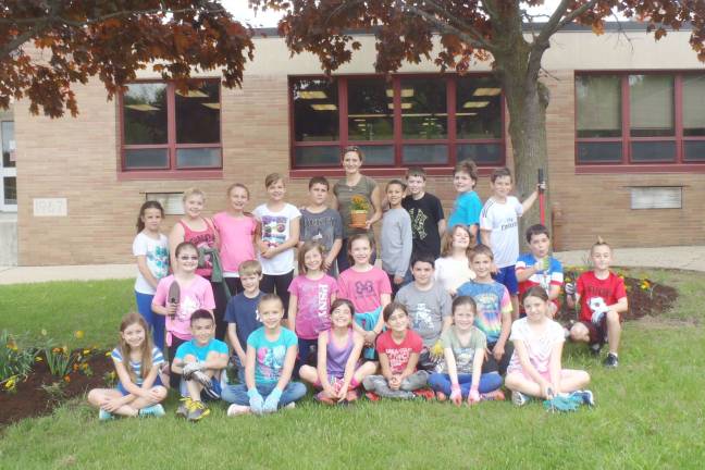 Fourth-grade teacher Teegan Kennedy with her class.