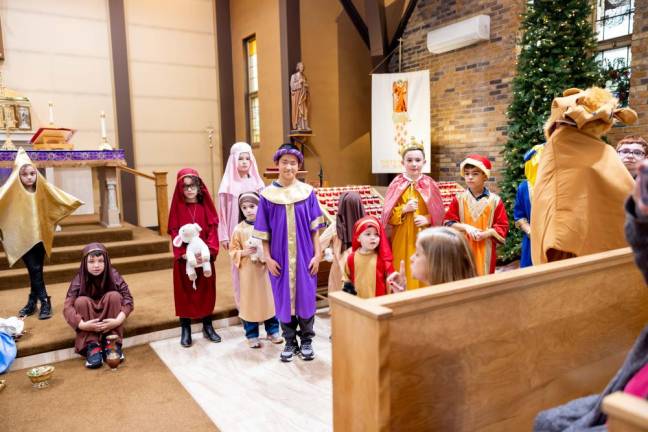 Local kids participate in Christmas pageant