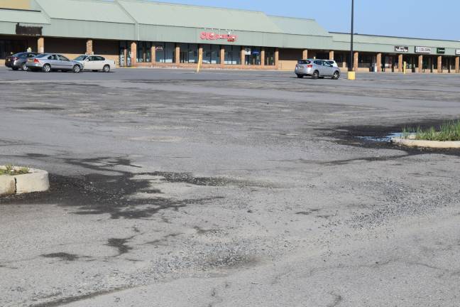 Photo by Erika Norton This is what the Goshen Plaza looked like on Wednesday, May 9.
