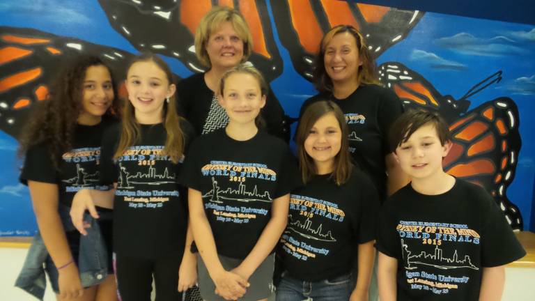 The winning Odyssey of the Mind team with elementary school Principal Cindy Walsh and Odyssey coach Cynthia Acevedo. Team members are Isabella Acevedo, Alexandria Cox, Carolyn Harvey, Aoivia Katt, and Shane O’Connor. (Photo by Frances Ruth Harris)