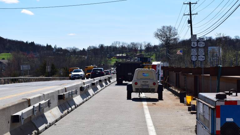 The westbound right lane of Route 207/17A is closed with daily shoulder/lane closures on Route 17 eastbound.