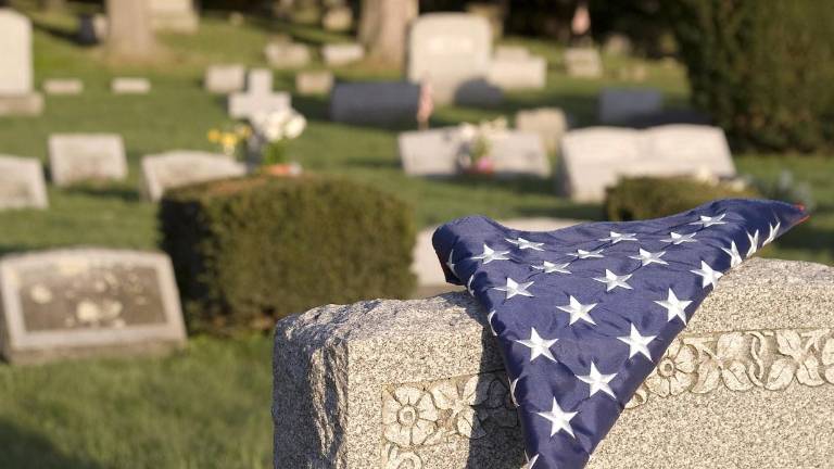 Veterans to be honored with wreath escort parade, ceremony