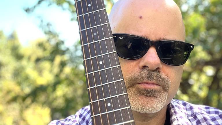 On Friday, July 24,<b> </b>Chris Reali shares a blend of his original tunes and tasty covers at All One One All Farm.