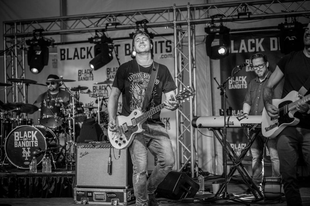 Bundle up for some fall musical acts